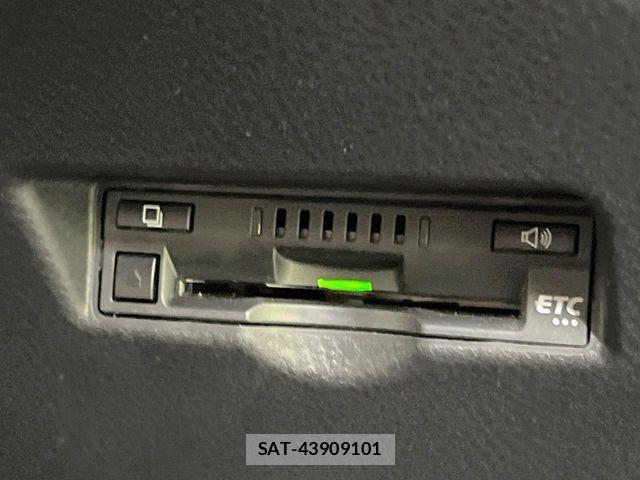 Toyota C-HR 2017-02 6675359-6