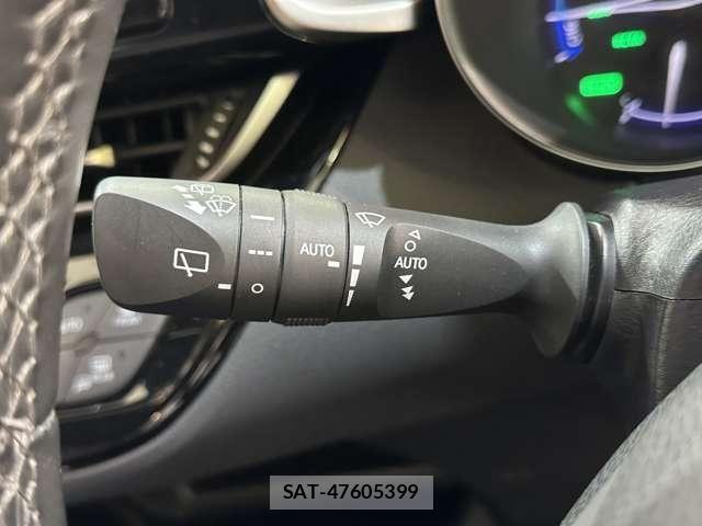 Toyota C-HR 2017-11 6690945-12