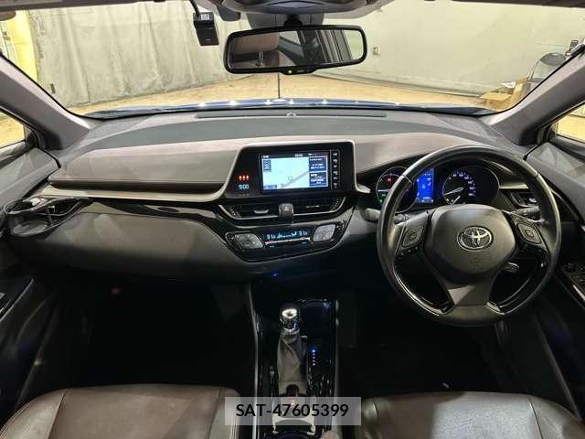 Toyota C-HR 2017-11 6690945-19