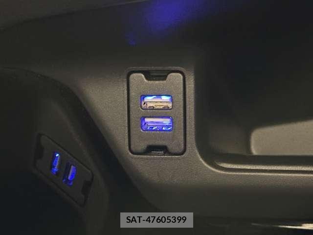 Toyota C-HR 2017-11 6690945-26