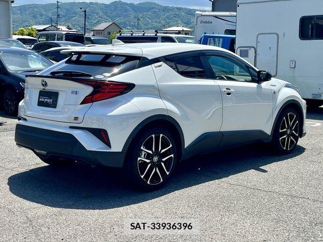 Toyota C-HR 2020-01 6715818-18