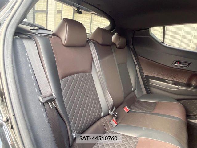 Toyota C-HR 2018-10 6715821-9