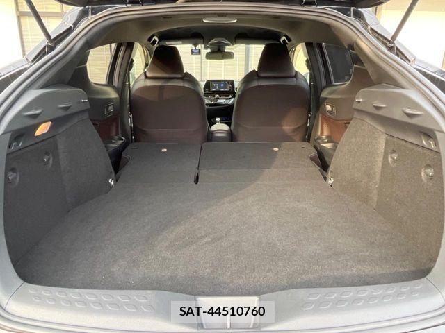 Toyota C-HR 2018-10 6715821-10