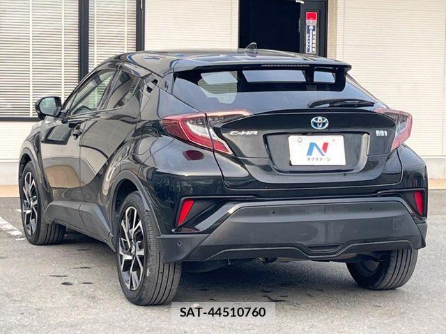 Toyota C-HR 2018-10 6715821-16