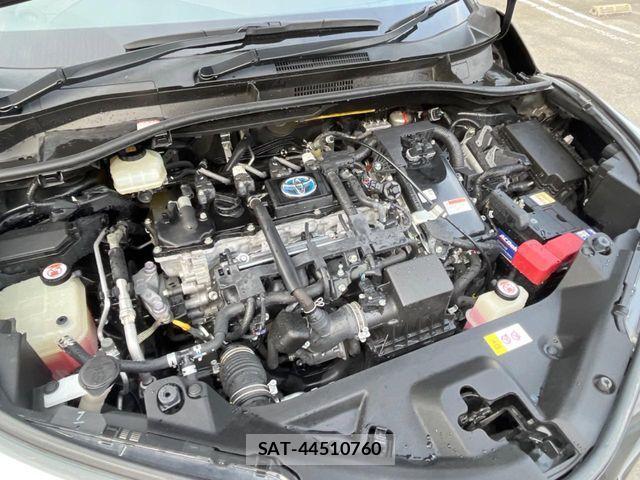 Toyota C-HR 2018-10 6715821-17