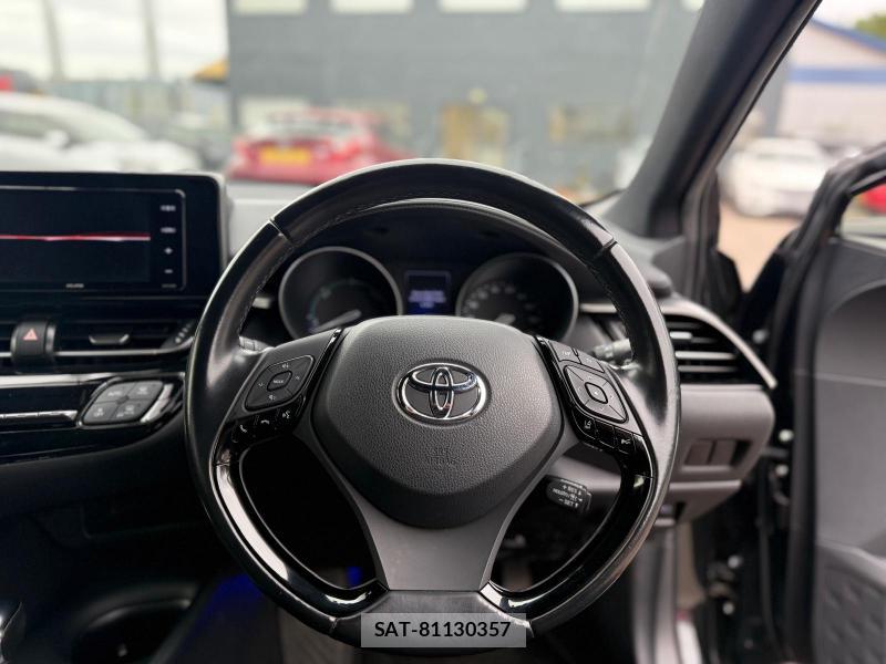 Toyota C-HR 2018-02 1305389-16