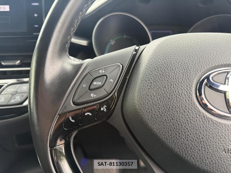 Toyota C-HR 2018-02 1305389-17