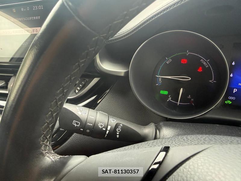 Toyota C-HR 2018-02 1305389-20
