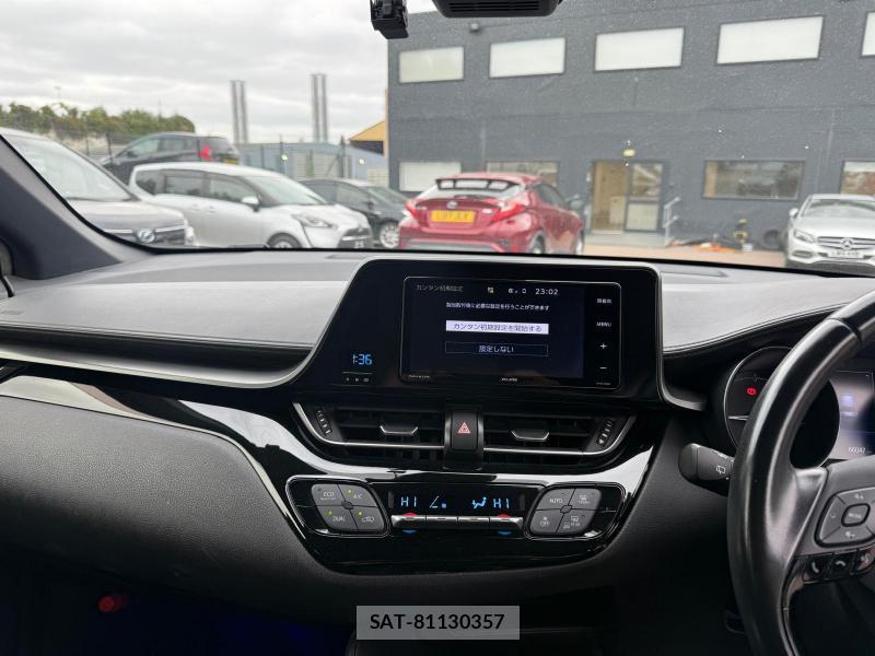 Toyota C-HR 2018-02 1305389-27