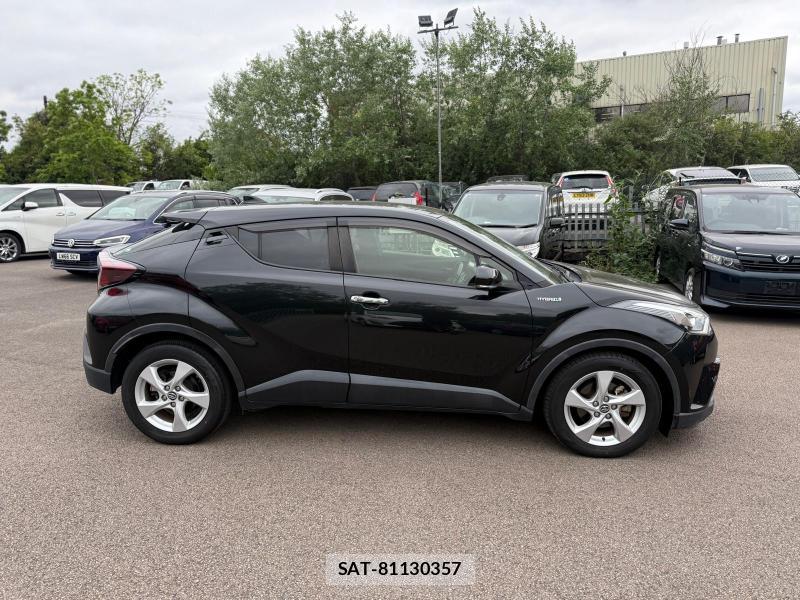 Toyota C-HR 2018-02 1305389-5