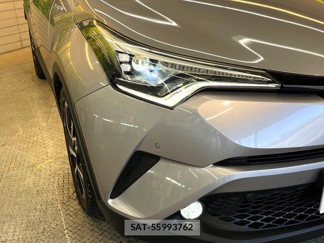 Toyota C-HR 2017-02 6751044-11
