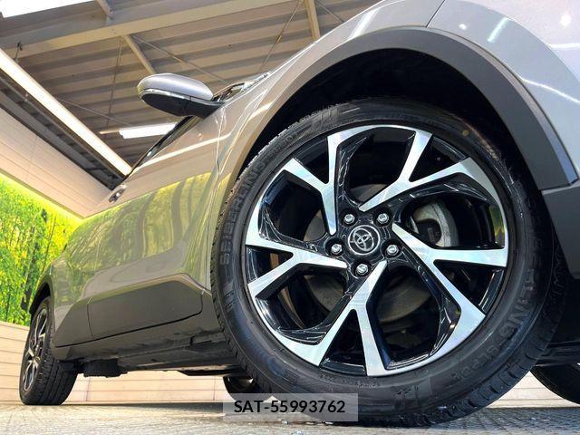 Toyota C-HR 2017-02 6751044-12