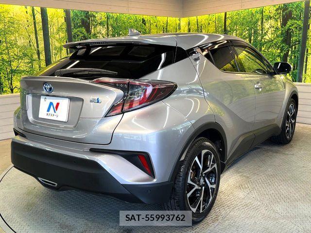Toyota C-HR 2017-02 6751044-16