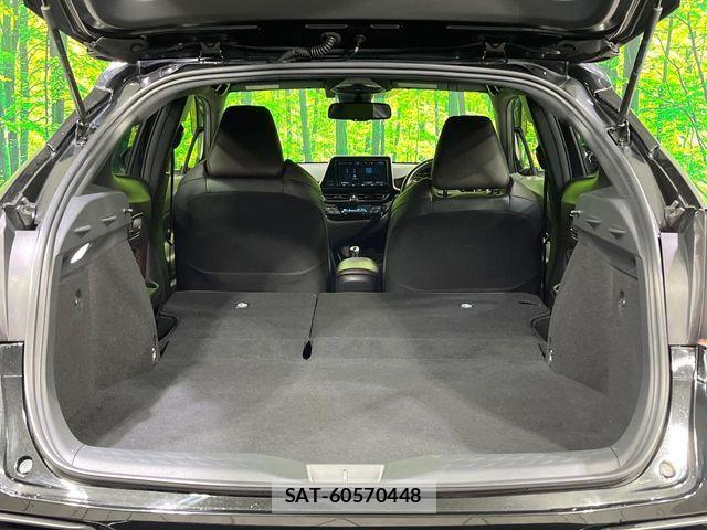 Toyota C-HR 2017-06 6751046-9