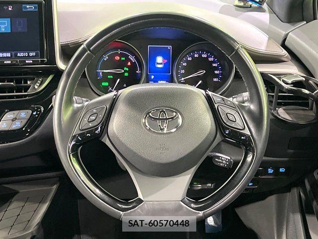 Toyota C-HR 2017-06 6751046-10