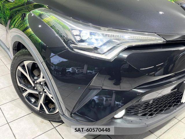 Toyota C-HR 2017-06 6751046-11