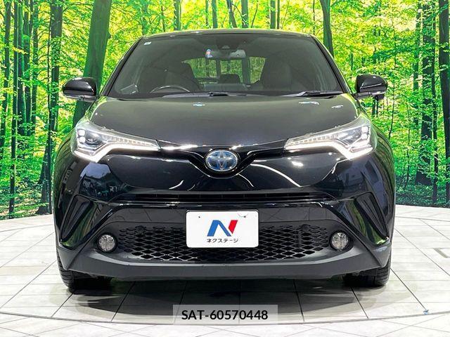 Toyota C-HR 2017-06 6751046-13