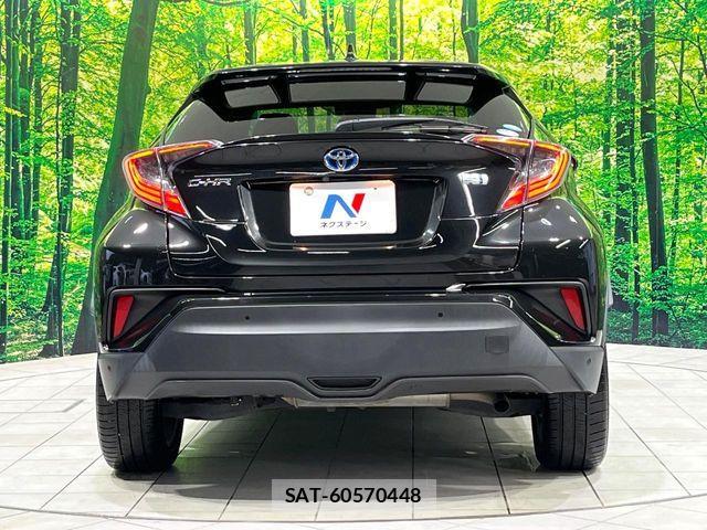 Toyota C-HR 2017-06 6751046-14