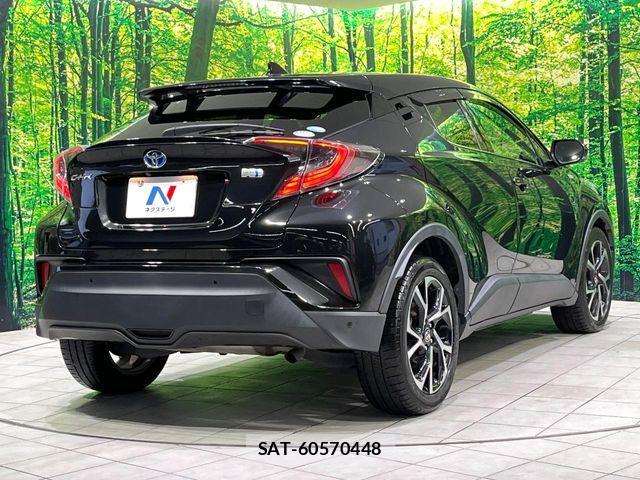 Toyota C-HR 2017-06 6751046-16