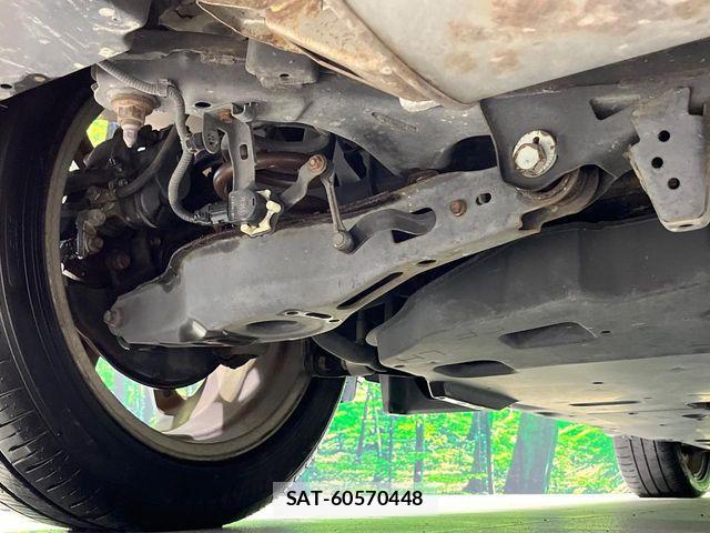 Toyota C-HR 2017-06 6751046-19