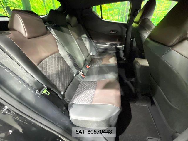 Toyota C-HR 2017-06 6751046-8