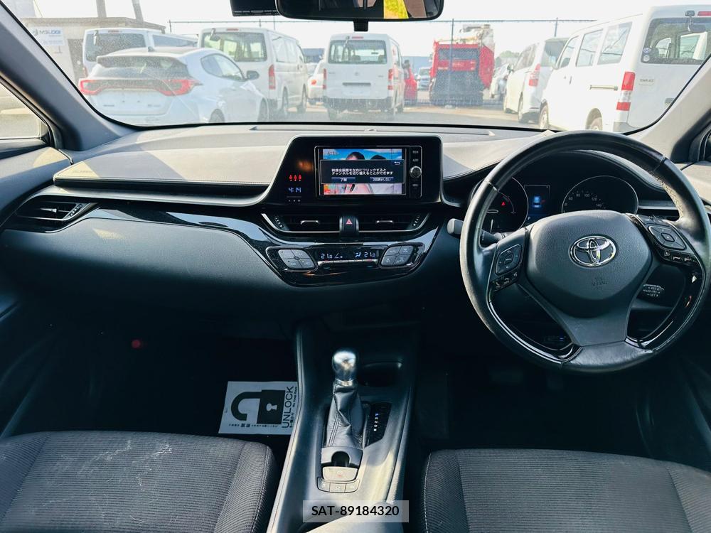 Toyota C-HR 2017 6714466-12