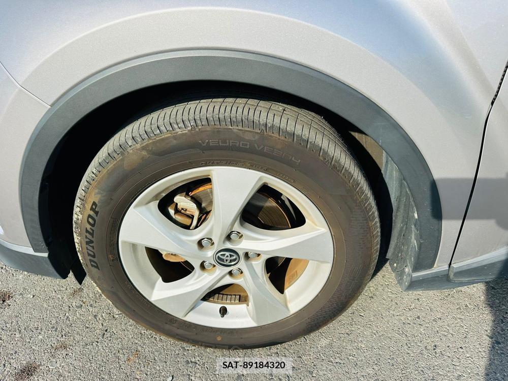 Toyota C-HR 2017 6714466-30