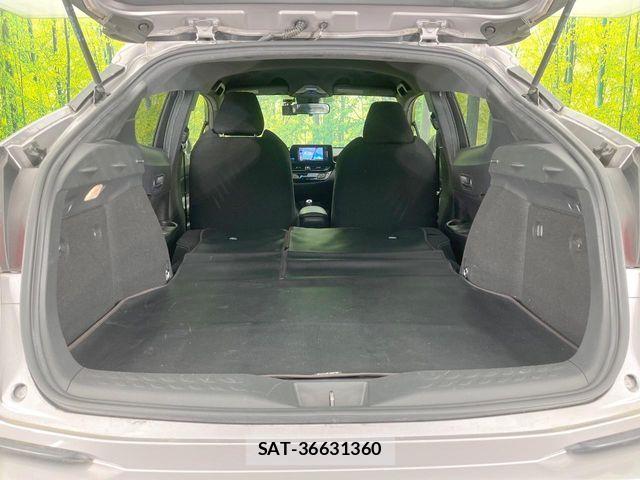 Toyota C-HR 2017-03 6814189-9