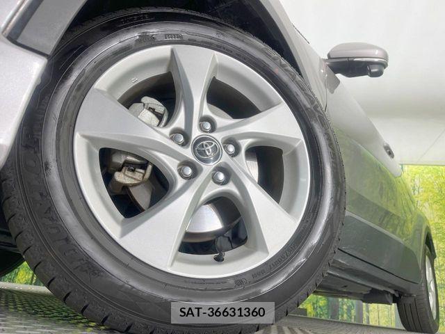 Toyota C-HR 2017-03 6814189-12