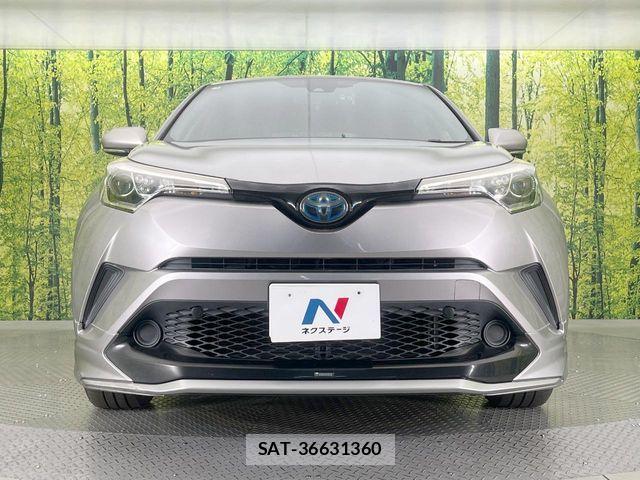 Toyota C-HR 2017-03 6814189-13