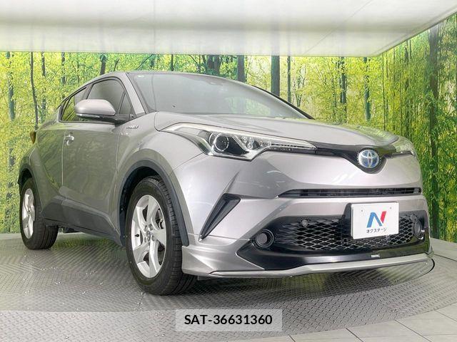 Toyota C-HR 2017-03 6814189-15