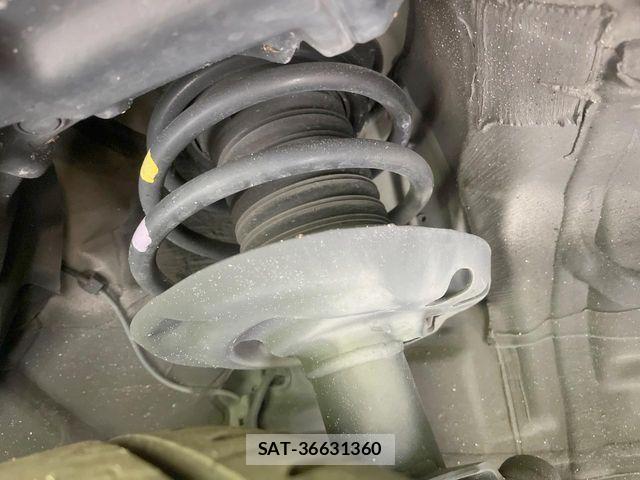 Toyota C-HR 2017-03 6814189-19