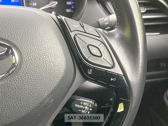 Toyota C-HR 2017-03 6814189-5