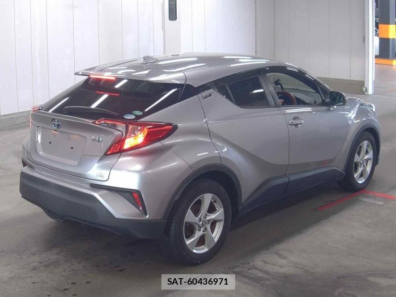 Toyota C-HR 2017 6820150-1