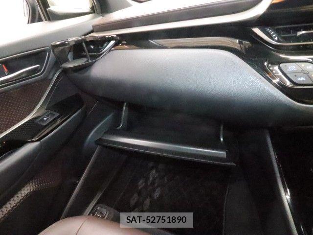 Toyota C-HR 2018-07 6814193-23