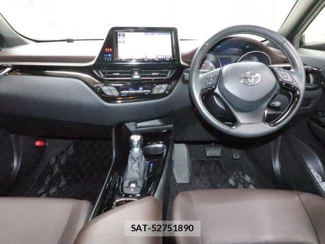 Toyota C-HR 2018-07 6814193-2