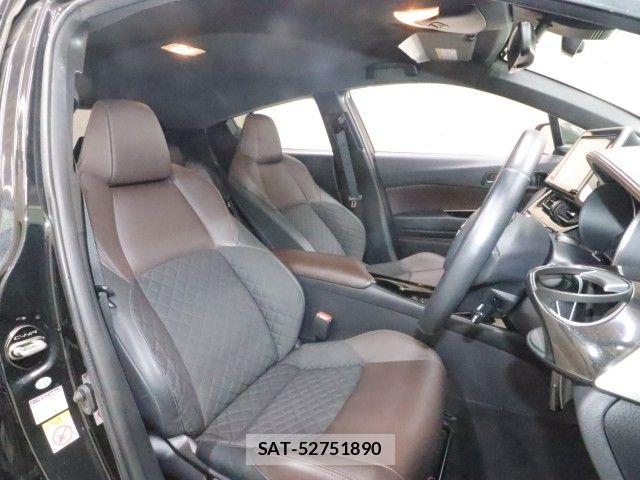 Toyota C-HR 2018-07 6814193-3