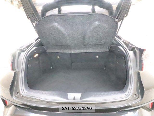 Toyota C-HR 2018-07 6814193-7