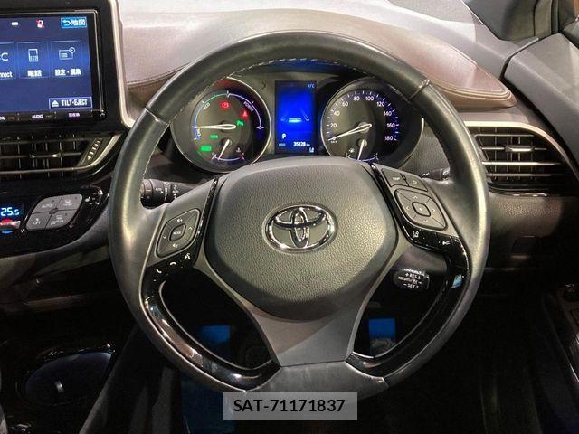 Toyota C-HR 2017-04 6814179-10