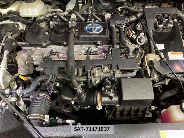 Toyota C-HR 2017-04 6814179-17