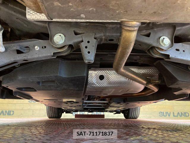 Toyota C-HR 2017-04 6814179-18