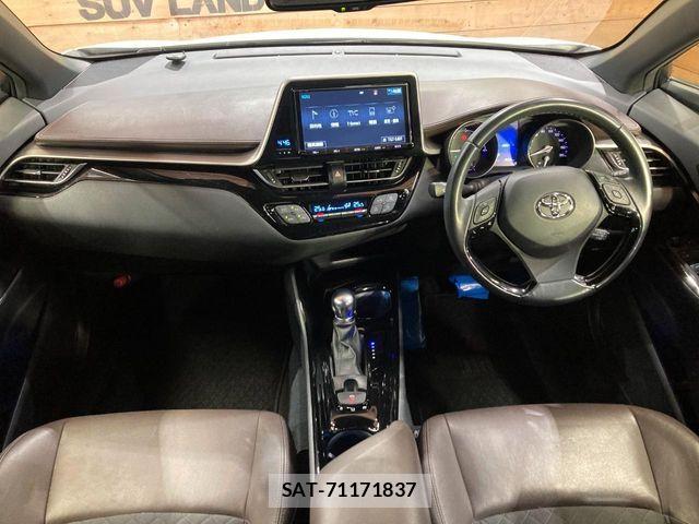 Toyota C-HR 2017-04 6814179-1