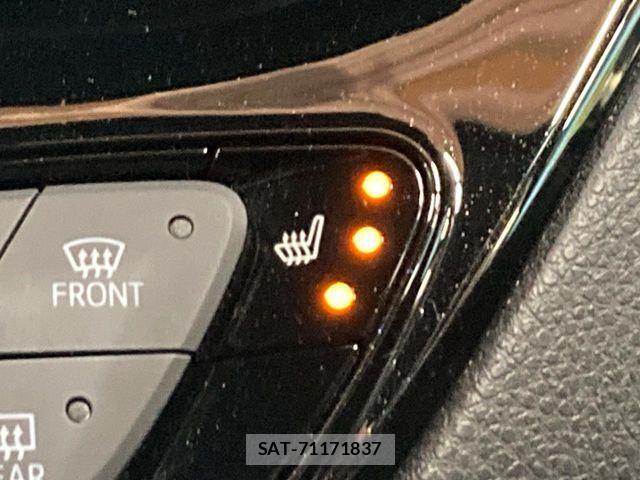 Toyota C-HR 2017-04 6814179-4