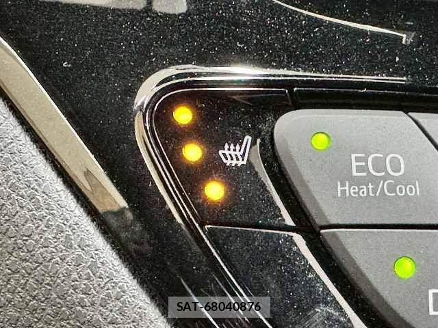 Toyota C-HR 2017-10 6814177-9