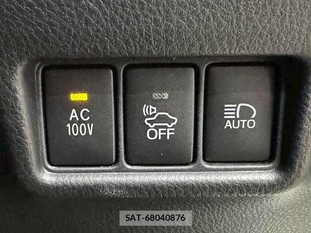 Toyota C-HR 2017-10 6814177-10