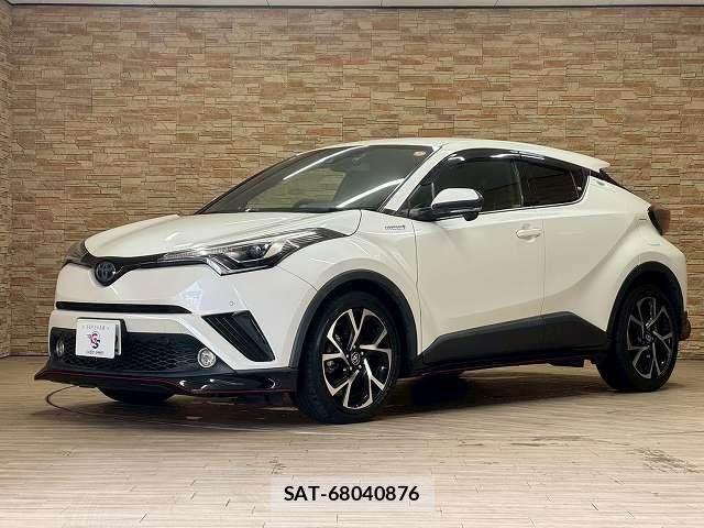 Toyota C-HR 2017-10 6814177-13