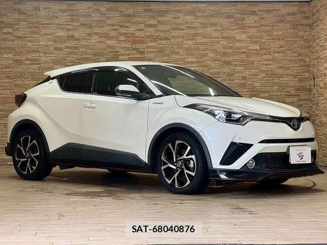 Toyota C-HR 2017-10 6814177-14