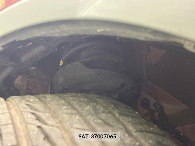 Toyota C-HR 2018-09 6814180-19