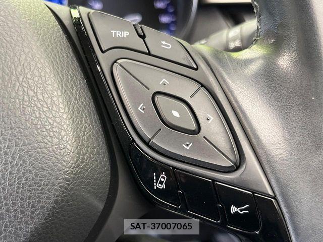 Toyota C-HR 2018-09 6814180-6