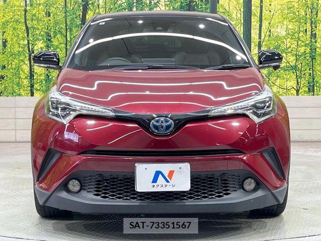 Toyota C-HR 2017-08 6814185-13